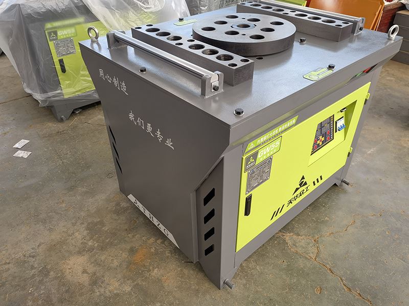 GW55 terasvarda painutusmasin